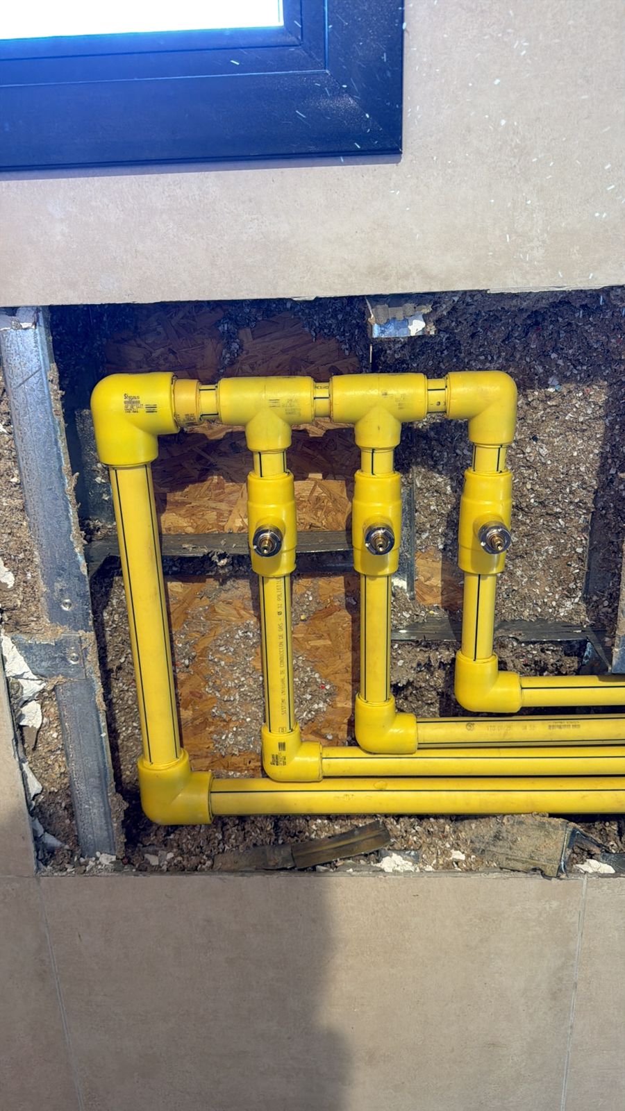 Instalación de gas en Neuquén — CAMAÑO HIDROGAS